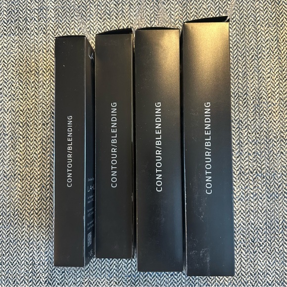 5/$25 💲 La La Contouring Brush Set - Picture 2 of 2